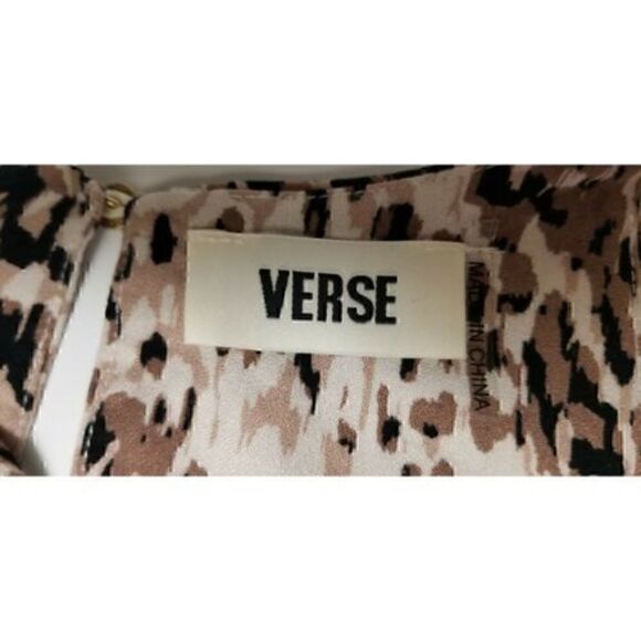 Women's Versa Animal Print Top Size Small - Picture 8 of 8